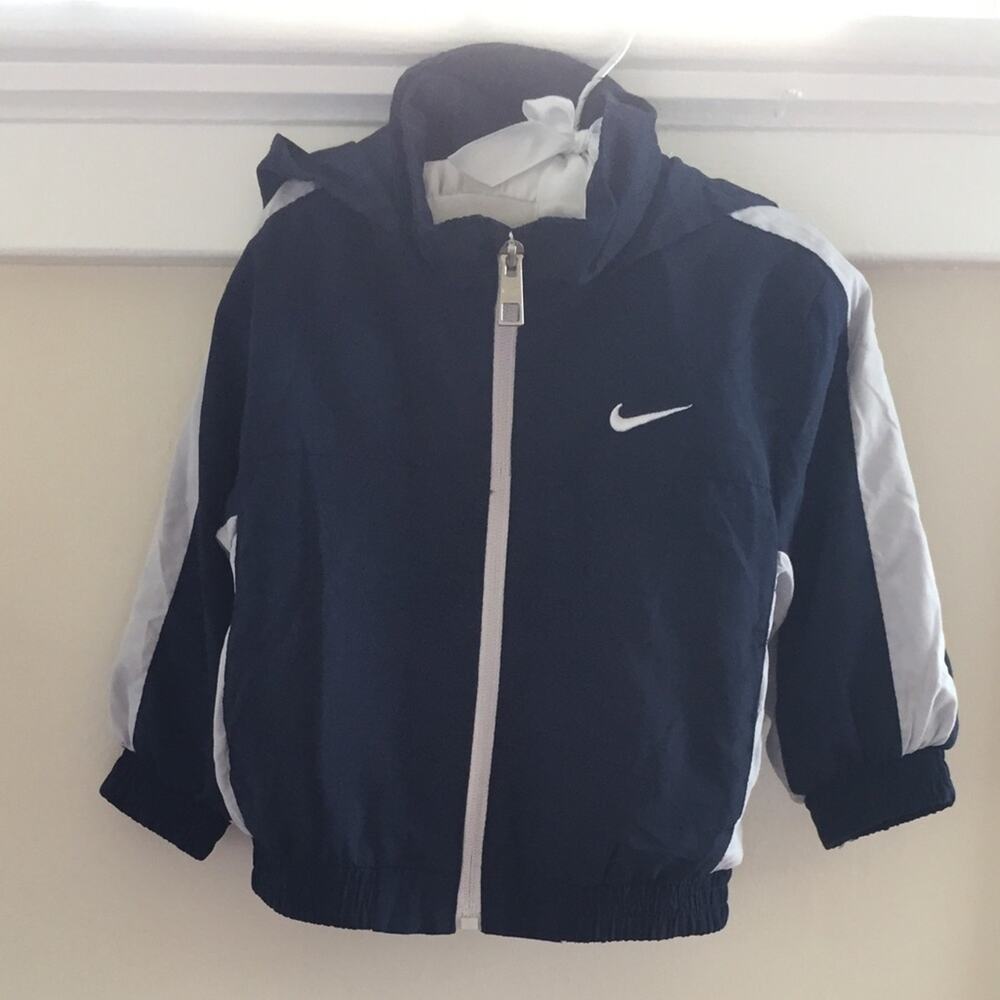Nike Lightweight Full Zip Hooded Jacket 12 Months